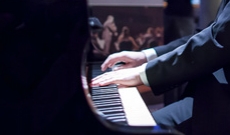 El pianista Juan Pablo Gamarro deleitó a los asistentes de su recital de música de cine