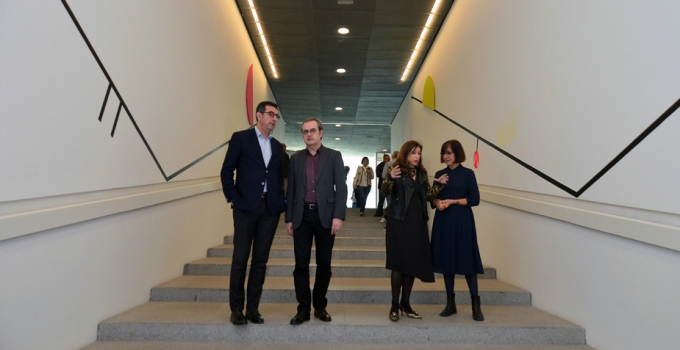 Inaugurada la intervención 'Melodías Rítmicas', de Mimi Ripoll, en las escaleras de acceso al Centre Pompidou Málaga